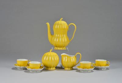 Josef Hoffmann, a mocha service in melon shape for four persons, designed in 1929, executed by Vienna Porcelain Manufactory Augarten - Jugendstil e arte applicata del XX secolo
