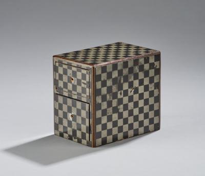 A box with two grid-pattern drawers, in the manner of Koloman Moser, c. 1905 - Jugendstil e arte applicata del XX secolo