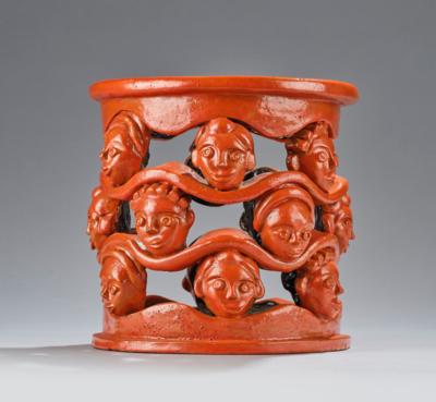 Vase (Übertopf) mit halbplastischen Gesichtern, um 1930 - Kleinode des Jugendstils & Angewandte Kunst des 20. Jahrhunderts