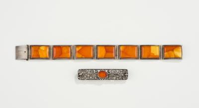 A silver bracelet and bar brooch with amber, VEB Ostseeschmuck, Ribnitz, c. 1948-58 - Secese a umění 20. století