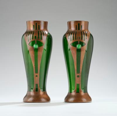 A pair of vases with copper mount, Gräflich Harrachsche Glashütte, Neuwelt, c. 1900 - Secese a umění 20. století