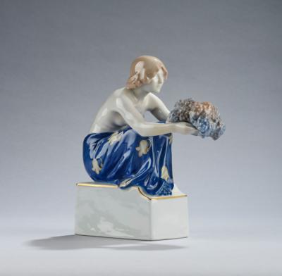 Rudolf Marcuse, a porcelain figure: “Grape Bearer”, model number K 477, designed in 1917, executed by Porzellanmanufaktur Philipp Rosenthal  &  Co., Selb, by c. 1945 - Jugendstil and 20th Century Arts and Crafts