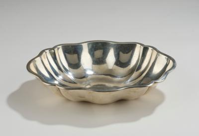 A silver bowl, Alexander Sturm, Vienna, as of May 1922 - Jugendstil e arte applicata del XX secolo