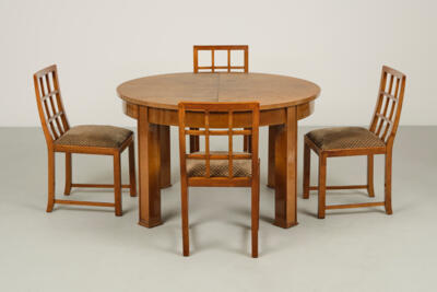 Four chairs and a round extensible dinner table, in the manner of Otto Prutscher, Vienna, c. 1930 - Jugendstil e arte applicata del XX secolo