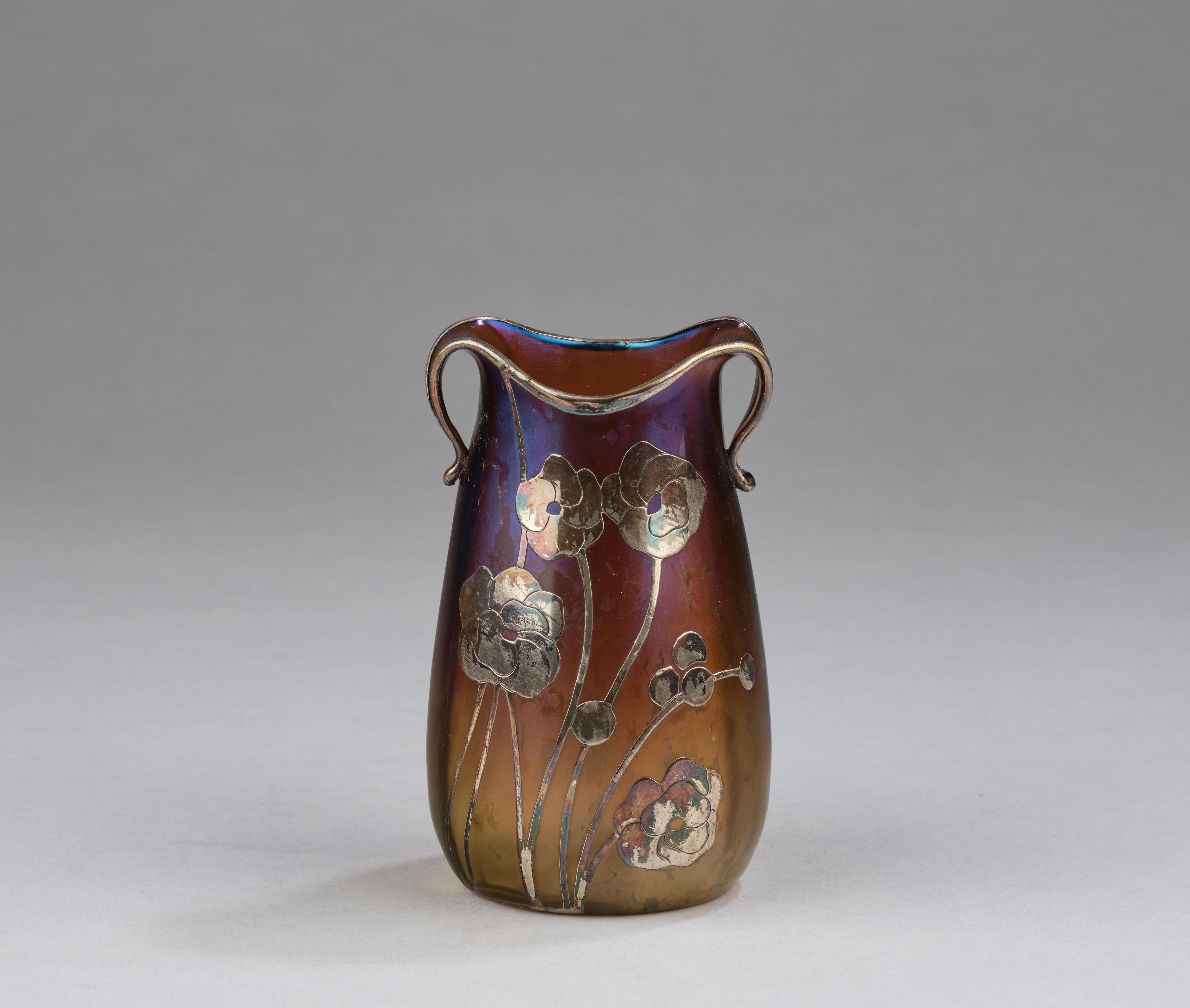 A handled vase with galvanoplastic decoration, Johann Lötz Witwe,  Klosermühle, for E. Bakalowits, Söhne, Vienna c. 1902 - Jugendstil and 20th  Century Arts and Crafts 2023/11/03 - Realized price: EUR 1,700 - Dorotheum