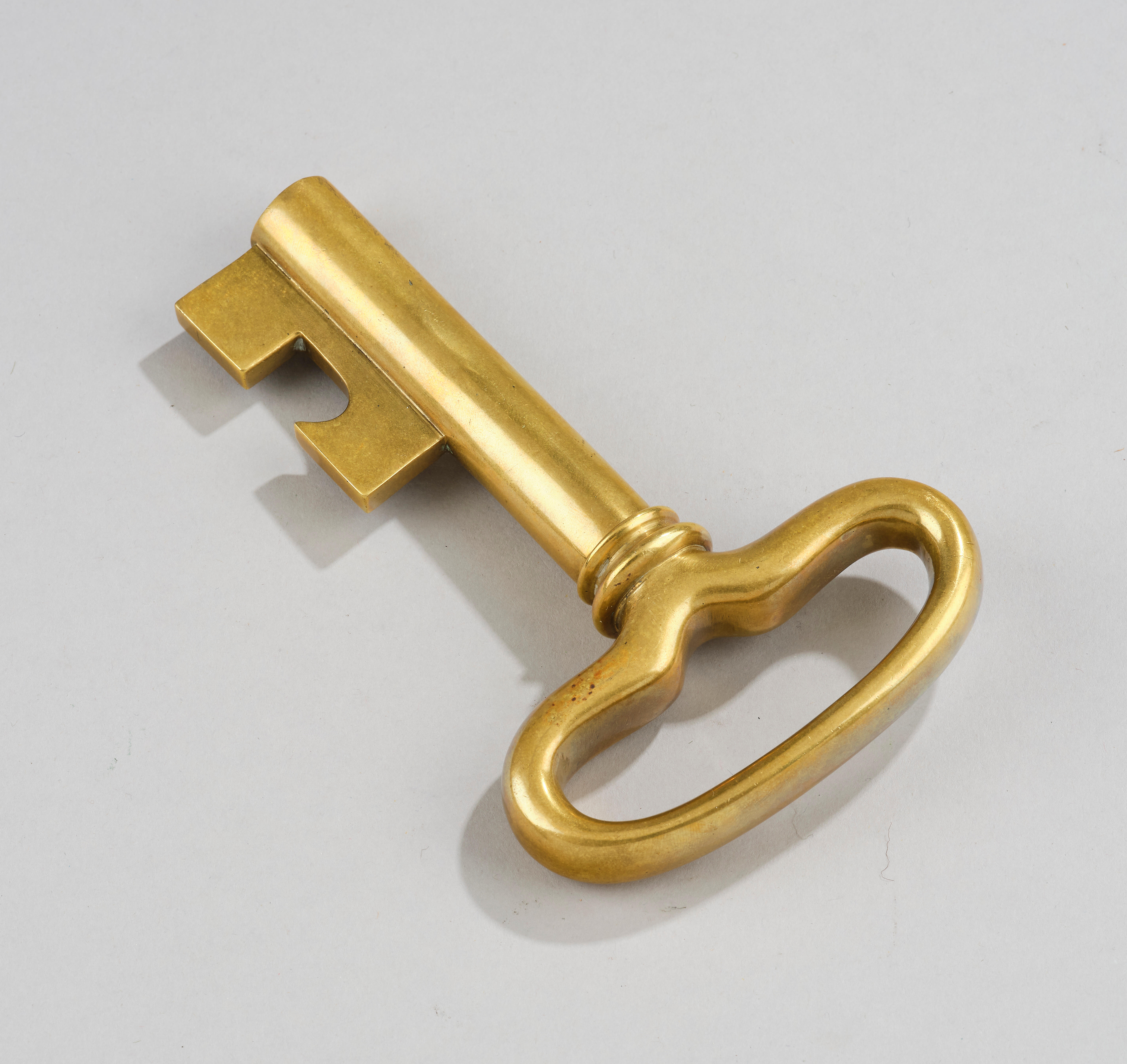 Carl Auböck, a large bottle opener and corkscrew in the form of a key,  model number 3687, Vienna, c. 1960 - Jugendstil and 20th Century Arts and  Crafts 2024/01/19 - Realized price: EUR 180 - Dorotheum