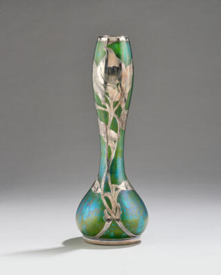 A vase with galvanoplastic application in the form of calla flowers and leaves, Johann Lötz Witwe, Klostermühle, c. 1900 - Jugendstil e arte applicata del XX secolo
