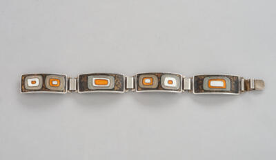 A bracelet with enamelled geometrical decoration, Perli, Schwäbisch Gmünd, c. 1955 - Secese a umění 20. století
