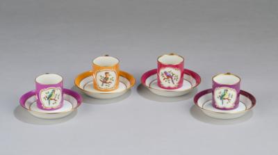 Four mocha cups with saucers, form: Habsburg, form number 59, with diverse birds, pattern number 5312 A/B and C, Vienna Manufactory Augarten, after 1945 - Jugendstil e arte applicata del XX secolo