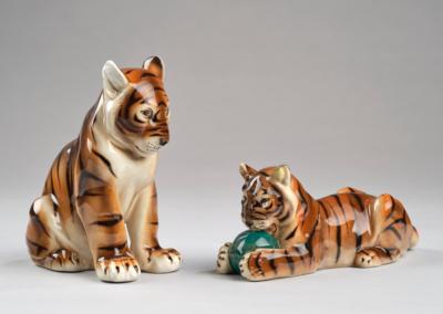 Franz Barwig the Younger, a tiger cub, model number 1268, a recumbent tiger cub with a ball, model number 1421, Keramos, Vienna, as of c. 1950 - Jugendstil e arte applicata del 20 secolo
