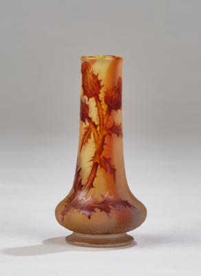 A small vase with thistles, Daum, Nancy c. 1910 - Jugendstil e arte applicata del 20 secolo