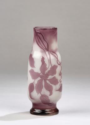 A vase “Clematites”, Emile Gallé, Nancy, c. 1925 - Jugendstil e arte applicata del 20 secolo