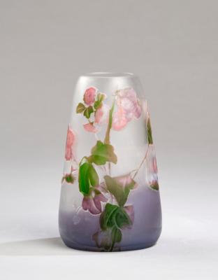 Vase mit Blütendekor, Gräflich Harrach'sche Glashütte, Neuwelt, Dekor: um 1903-04 - Kleinode des Jugendstils & Angewandte Kunst des 20. Jahrhunderts