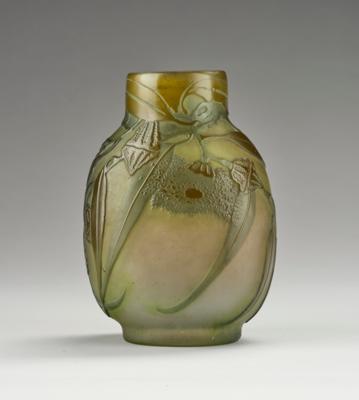 Vase mit Eukalyptus, Emile Gallé, Nancy, um 1926 - Kleinode des Jugendstils & Angewandte Kunst des 20. Jahrhunderts