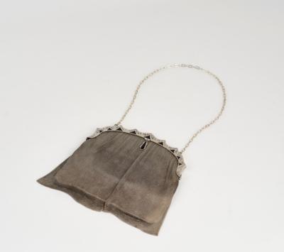 An Art Déco evening bag with silver mount and onyx, Elisabeth Ellenberger, Vienna, after May 1922 - Secese a umění 20. století