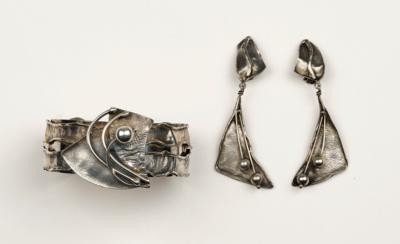 Avi Soffer, a 925 silver jewellery set: a bracelet and a pair of ear pendants, Israel, 20th century - Jugendstil and 20th Century Arts and Crafts