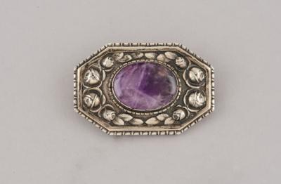 A silver brooch with rose décor and amethyst, Martin Mayer, Pforzheim or Mainz, c. 1900/15 - Jugendstil and 20th Century Arts and Crafts