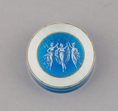 A lidded box made of silver with enamelling and the three Graces, c. 1902-22 - Jugendstil and 20th Century Arts and Crafts