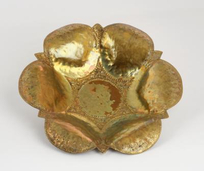 Georg Mendelssohn (or Georg von Mendelssohn, 1886-1955), a large brass bowl, Deutsche Werkstätten, Dresden, Hellerau - Secese a umění 20. století