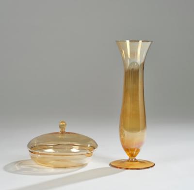 A vase, attributed to Josef Hoffmann, designed in around 1923, executed by J. & L. Lobmeyr, Vienna, and a lidded box - Jugendstil e arte applicata del XX secolo