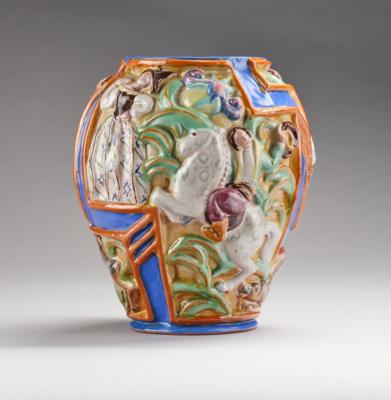 Vase mit figuralen Szenen im Halbrelief, Modellnummer: 7119, Alpenländische Kunstkeramik Liezen - Kleinode des Jugendstils & Angewandte Kunst des 20. Jahrhunderts
