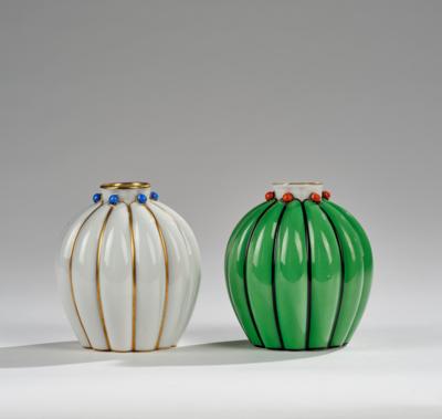 Wilhelm Veit, a pair vases “Bathilde”, designed in 1918, executed by Zeh, Scherzer & Co., Kunstabteilung Rehau, c. 1918-30 - Secese a umění 20. století
