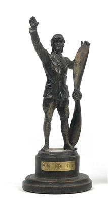 Bronzestatuette auf rundem Holzsockel - Starožitné zbran?
