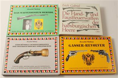 Konvolut Bücher - Historische Waffen, Uniformen, Militaria