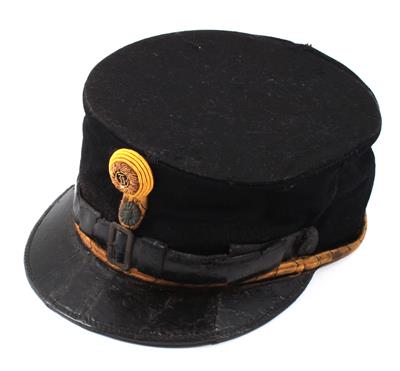 Schwarze österreichische Fähnrichskappe, - Historische Waffen, Uniformen, Militaria