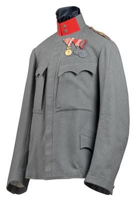 Feldgraue Bluse M.1915 für einen Oberleutnant der Artillerie, - Historische Waffen, Uniformen, Militaria; Sonderteil: Die k.u.k. Armee im Ersten Weltkrieg