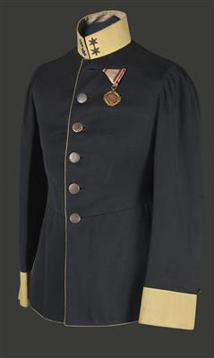 Waffenrock für einen Oberleutnant des k. u. k. Mährischen Infanterieregiments Nr.99 - Antique Arms, Uniforms and Militaria