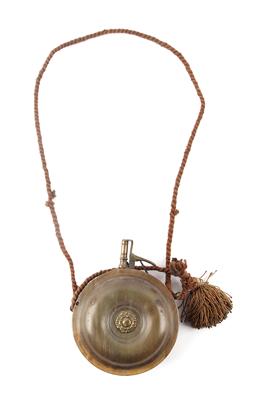 Zündkrautflasche aus Horn, - Historische Waffen, Uniformen, Militaria