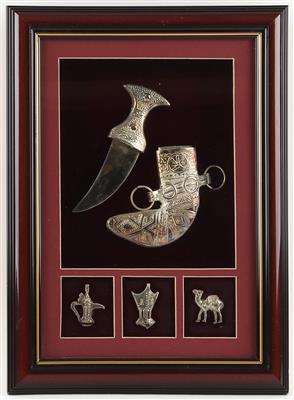 Kleine Jambiya in Schaukasten, - Antique Arms, Uniforms and Militaria