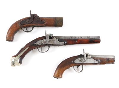 Konvolut von 3 Perkussionspistolen, - Antique Arms, Uniforms and Militaria