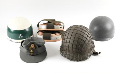 Konvolut von 4 Kopfbedeckungen des Österr. Bundesheeres der 2. Republik, - Historische Waffen, Uniformen & Militaria