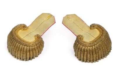 Paar Epauletten für Garde-Offiziere der k. u. k. Erste Arcièrenleibgarde, vor 1850, wohl um 1835, - Starožitné zbraně