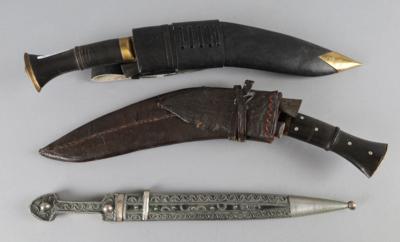 Konvolut von zwei Kukri-Messern, - Antique Arms, Uniforms and Militaria