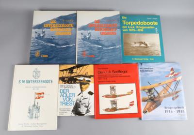 Konvolut Bücher zum Thema k. u. k. Kriegsmarine, speziell Seeflieger und U-Bootwaffe, 7 Stück: - Starožitné zbraně