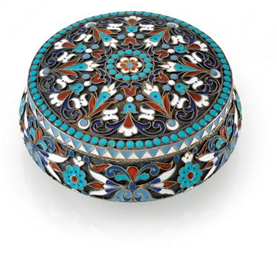 A cloisonné lidded box from Moscow, - Silver