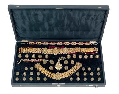 A magnate’s jewellery set from Hungary - St?íbro