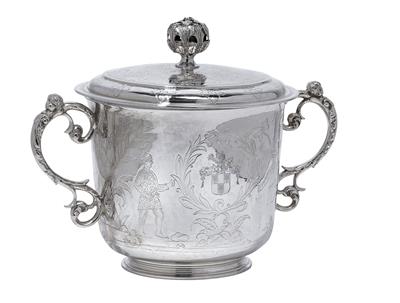 A lidded bowl from London, - Silver