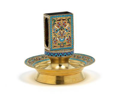 A cloisonné match box from Moscow, - Argenti