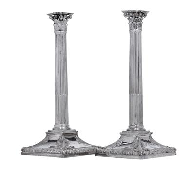 A pair of George III. candleholders from London, - Stříbro