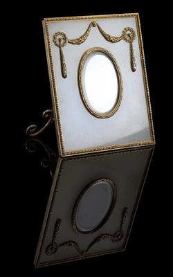 "Fabergé" – A picture frame, - Stříbro