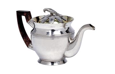 A teapot from Moscow, - Stříbro