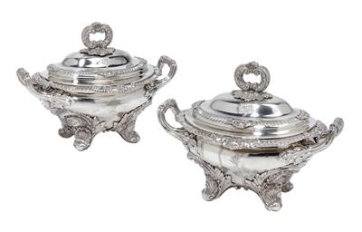 Paul Storr - A pair of lidded tureens from London, - Stříbro