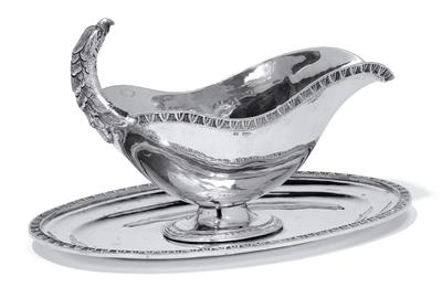 A sauce tureen, - Stříbro