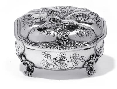 A lidded box from Vienna, - Stříbro