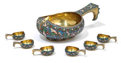 A large cloisonné kowsch and 6 small cloisonné kowsch, from Moscow, - Argenti