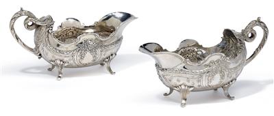 A pair of Historism Period sauce tureens from Germany, - Argenti